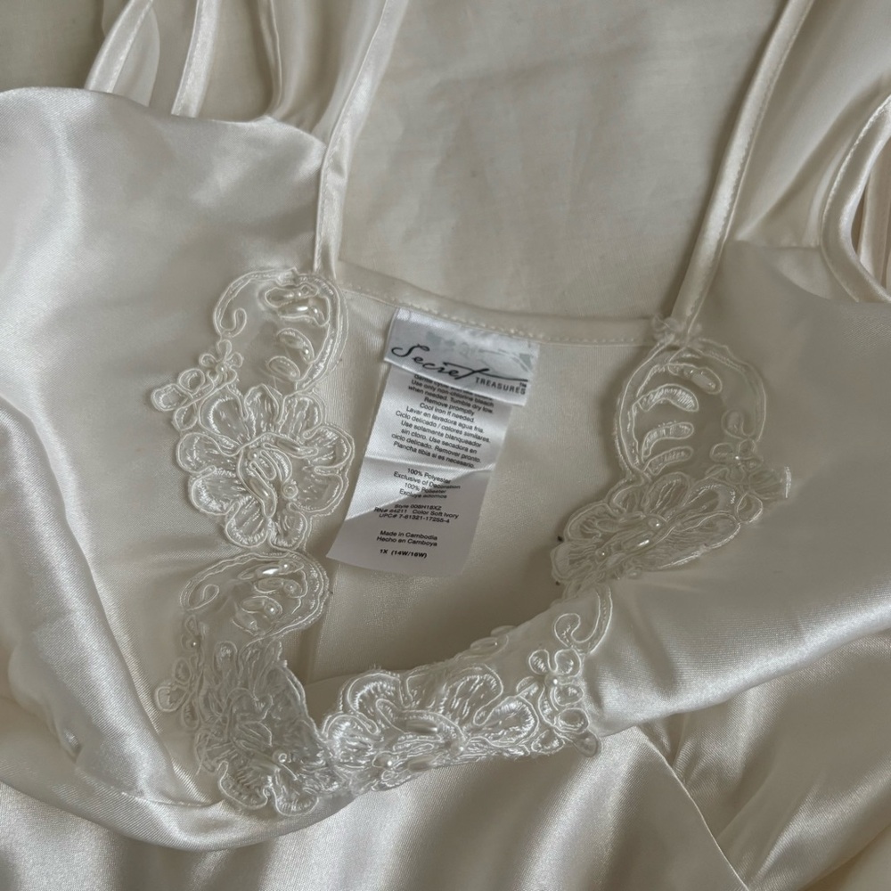 𐙚 Secret Treasures Vintage 2 Piece Lingerie Cozy Set - Picture 4 of 10